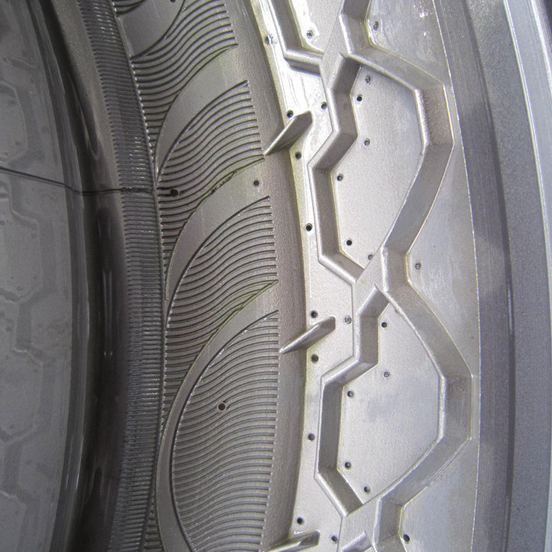 90 / 90-18 motocyklové pneumatiky plíseň
